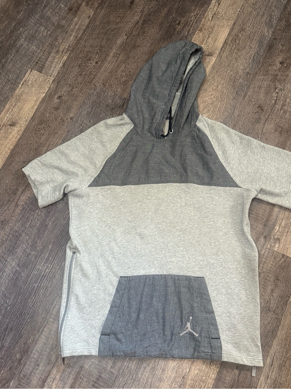 Jordan Men’s Short Sleeve Hoodie – Large – NWOT